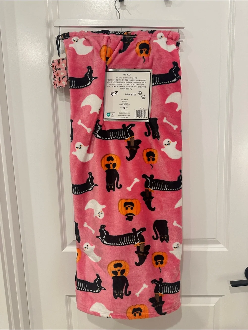 NWT Pickle & Dot Pink Halloween Skeleton Dachshund Plush Throw Blanket 60